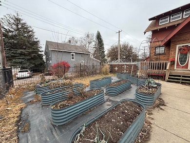 711 W 4th St, Yankton, SD 57078 - photo 5