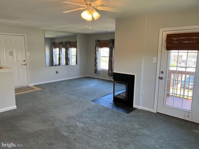 5632 Ringwood Dr unit 705, Halethorpe, MD 21227 - photo 4