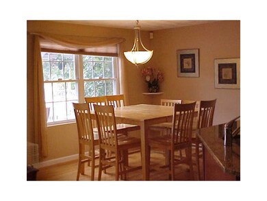 Dining Area. Dining Area
