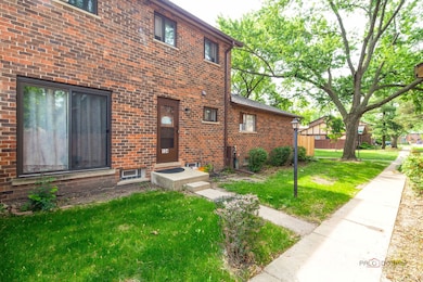 1S134 Holyoke Ln unit G, Villa Park, IL 60181 - photo 5
