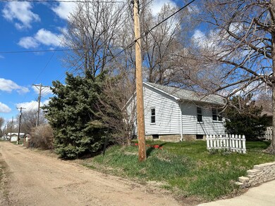 alley/South side