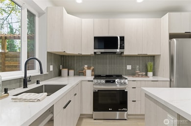 11831 59th Ave S unit C, Seattle, WA 98178 - photo 5