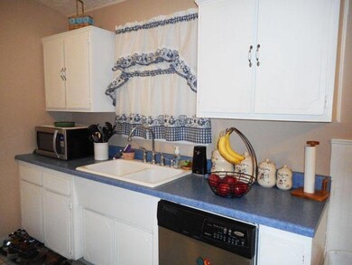denmark_kitchen1mls