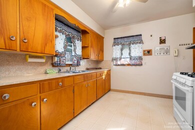 3672 Cushing Ct, Dexter, MI 48130 - photo 4