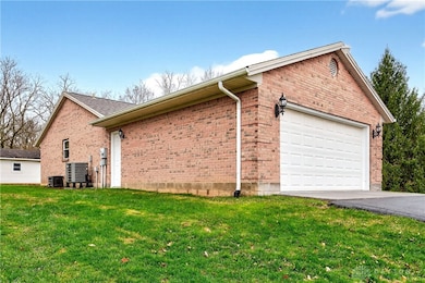 9052 Wilson Rd, Waynesville, OH 45068 - photo 5