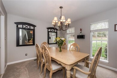 Formal dining room that is perfect for any dinner 