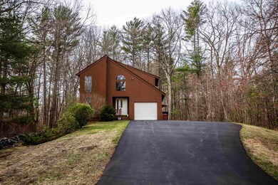 105 Lancaster Farm Rd, Salem, NH 03079 - photo 3