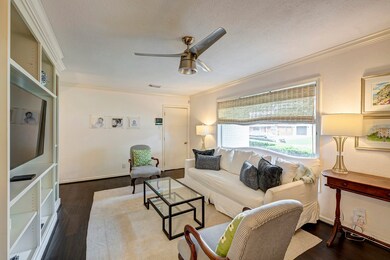 2307 Hewitt Dr, Houston, TX 77018 - photo 4