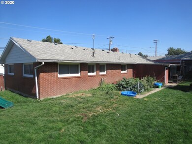 3140 SW Hailey Ave, Pendleton, OR 97801 - photo 2