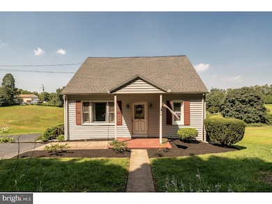 479 White Oak Ln, Leesport, PA 19533 - photo 2