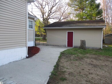 1409 N Huron Rd, Tawas City, MI 48763 - photo 5