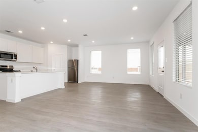 1908 Ponderosa Pine Ln, Oklahoma City, OK 73128 - photo 5