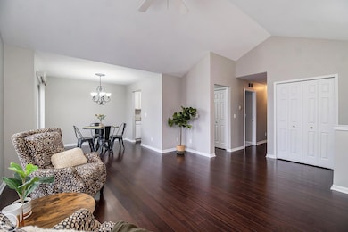 1895 Flagstone Cir unit 132, Rochester, MI 48307 - photo 5