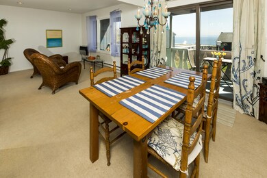 11_Dining Area