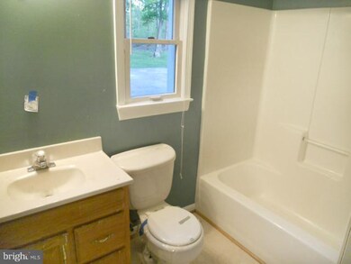 7455 Bensville Rd, Waldorf, MD 20603 - photo 6