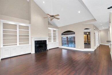 7918 Oakwood Hollow St, Houston, TX 77040 - photo 5