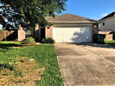 1445 Barras St, Alvin, TX 77511 - photo 3