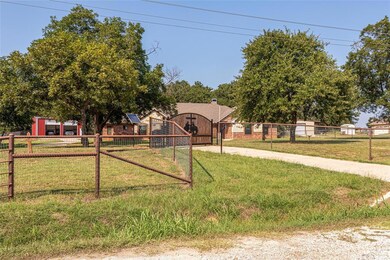 448 County Road 3690, Boyd, TX 76023 - photo 2