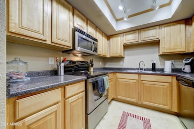 1340 N Recker Rd-13