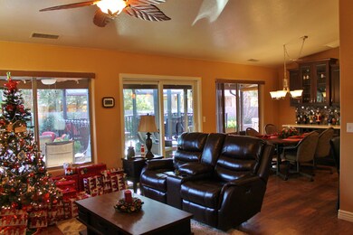 Living Room (3)