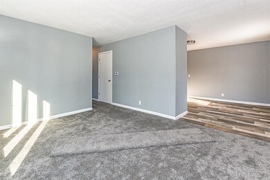 905 S 8th St, Marion, IA 52302 - photo 4