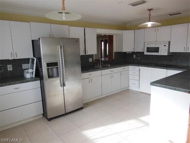 1936 46th St SW, Naples, FL 34116 - photo 4