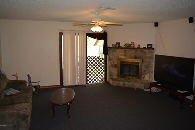 4459 Melissa Ct W, Jacksonville, FL 32210 - photo 5