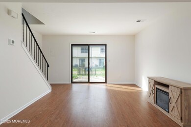 Living/dining combo