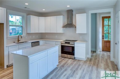 1125 E Waldburg St, Savannah, GA 31404 - photo 5