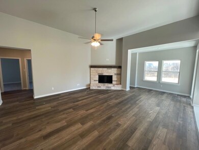 1040 Northern Oaks Ct, Springtown, TX 76082 - photo 2