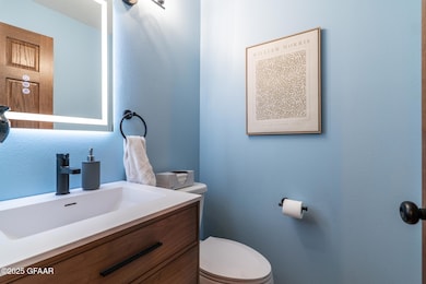 1069 Robin Rd NE, Grand Forks, ND 58201 - photo 4