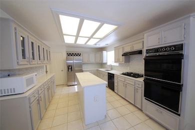 14814 Forest Trails Dr, Houston, TX 77095 - photo 4