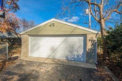 3127 Bobolink Rd-44-HDR