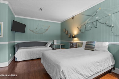 235 Palm Suites