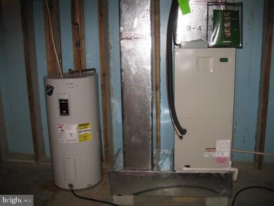 325 Dogwood Ln, New Holland, PA 17557 - photo 5