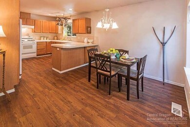 1680 SE Virginia Rd, Bend, OR 97702 - photo 4