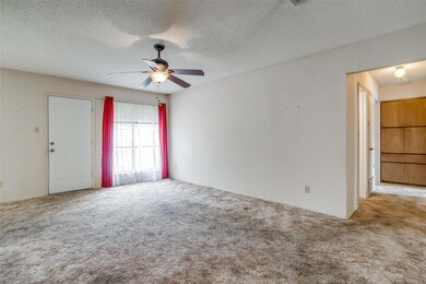 110 Glen Rose Ave, Cleburne, TX 76033 - photo 2