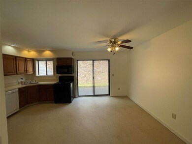 133 Colonial Dr unit 403, White River Junction, VT 05001 - photo 4