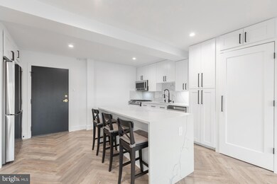 Potomac Plaza Terraces unit 809, Washington, DC 20037 - photo 4