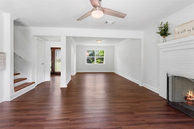 1325 Oak Hollow Dr, Dickinson, TX 77539 - photo 7