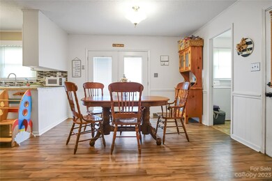 512 Goldwater St, Shelby, NC 28152 - photo 7