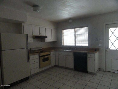 Kitchen b
