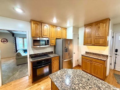 2003 19th St, Moline, IL 61265 - photo 5