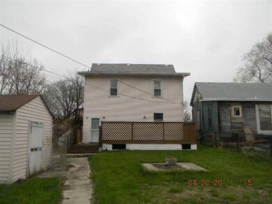 528 S Gharkey St, Muncie, IN 47305 - photo 2
