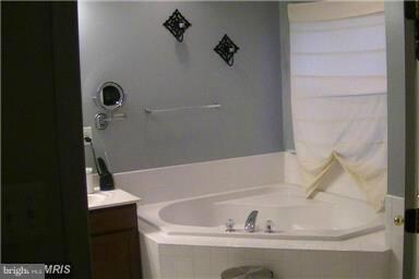 10277 Warfield St, White Plains, MD 20695 - photo 4