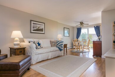 27 Starboard Drive Cape-large-006-016-Li