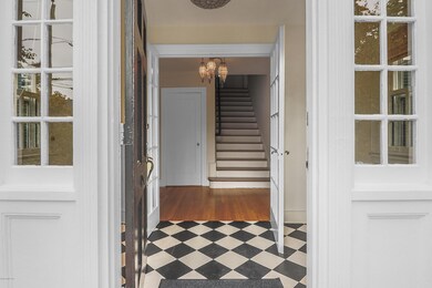 Foyer w/French Doors