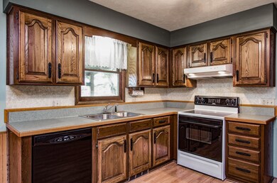 Kitchen (B)
