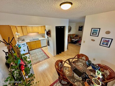 4320 Checkmate Dr unit 13, Anchorage, AK 99508 - photo 2