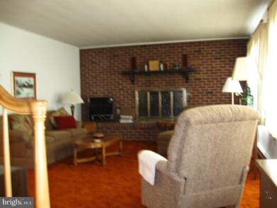 2304 Walnut St, Ashland, PA 17921 - photo 5